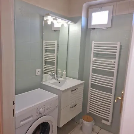 L'emeraude : Chic Et Elegant Apartment