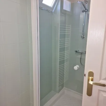 L'emeraude : Chic Et Elegant Apartmán *
